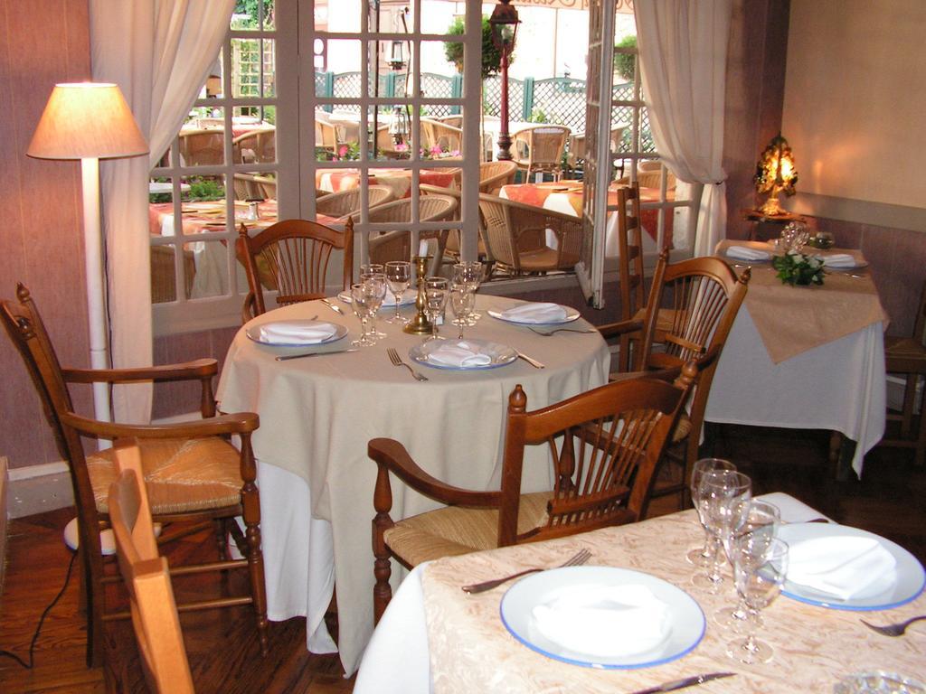 Hotel Restaurant Henri IV Eauze Exterior foto