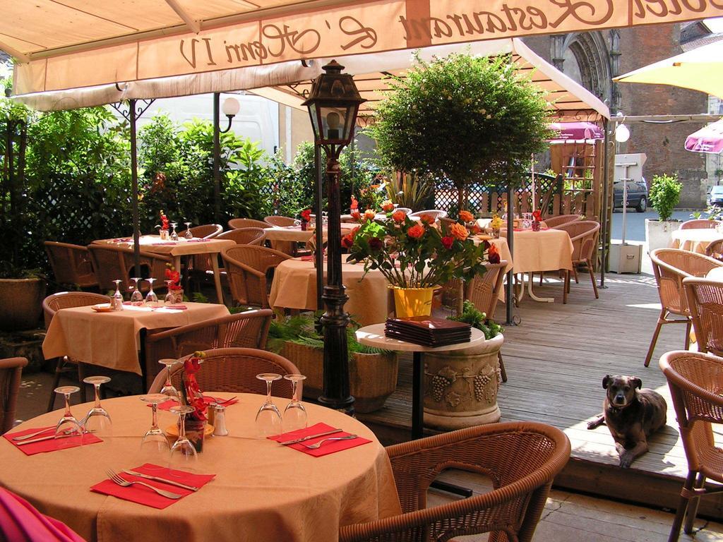 Hotel Restaurant Henri IV Eauze Exterior foto