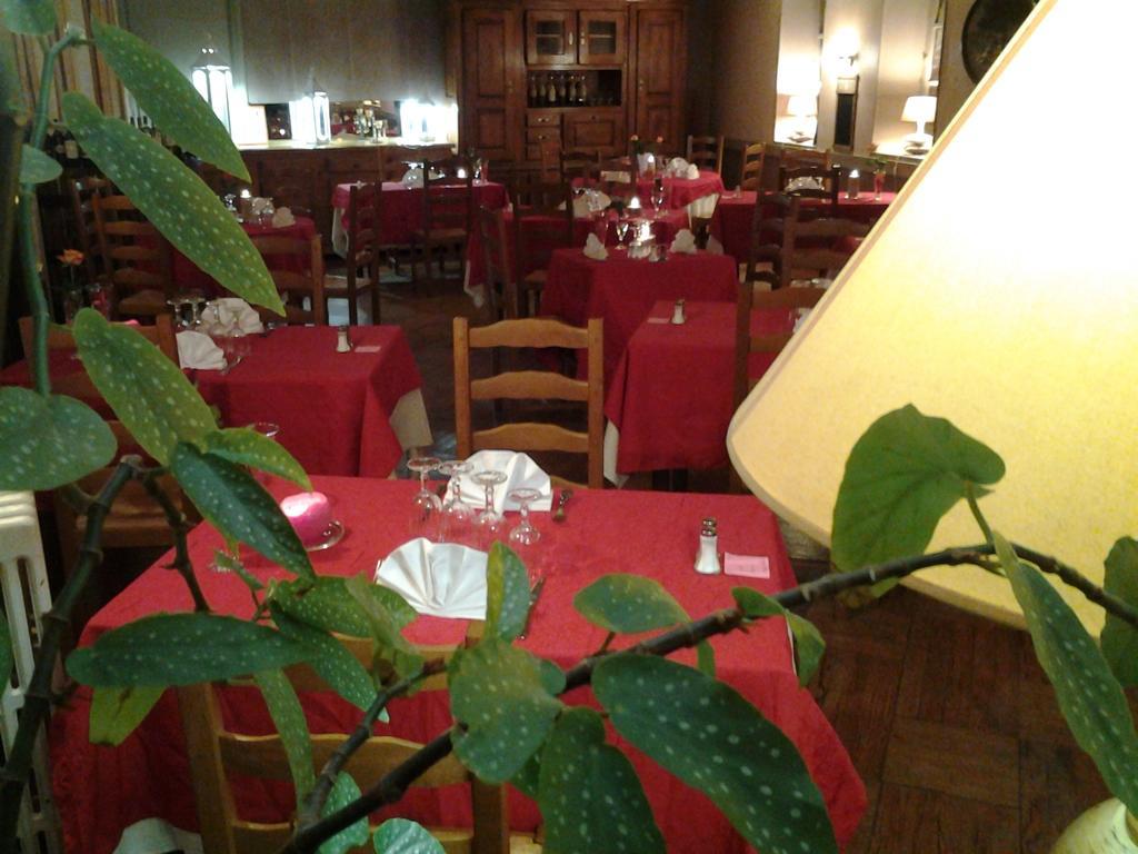 Hotel Restaurant Henri IV Eauze Exterior foto