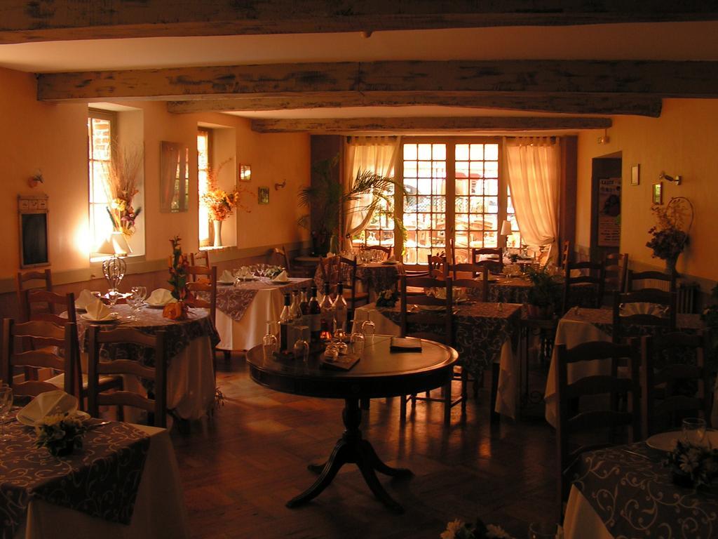 Hotel Restaurant Henri IV Eauze Exterior foto