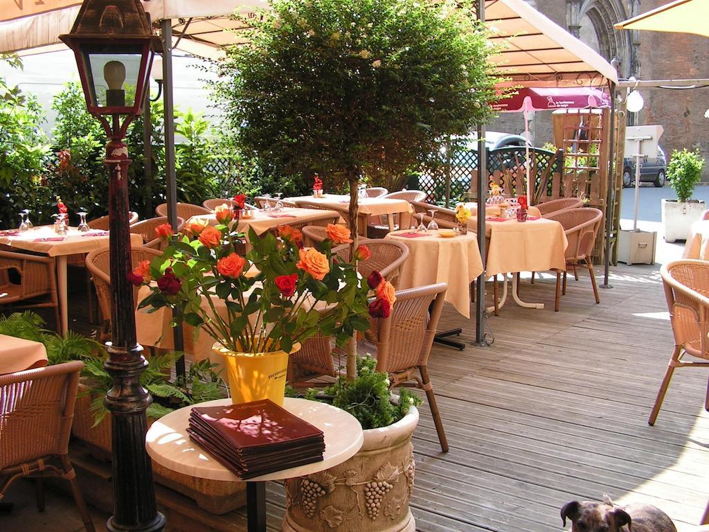 Hotel Restaurant Henri IV Eauze Exterior foto